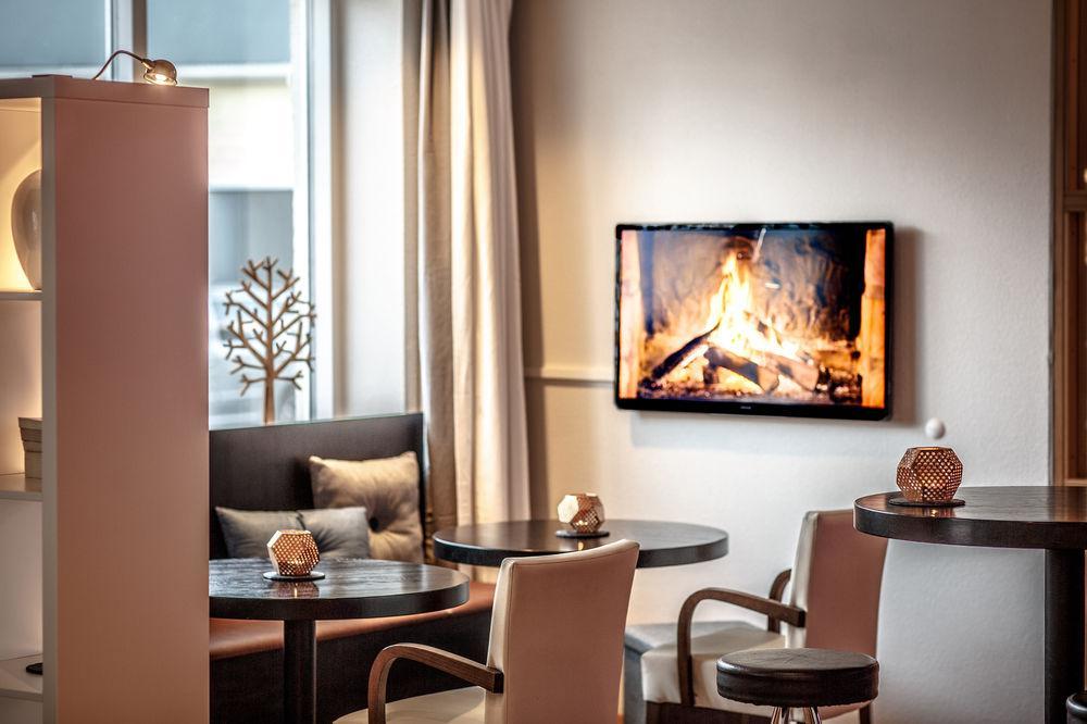 Hotel Nordurland By Keahotels Akureyri Bagian luar foto