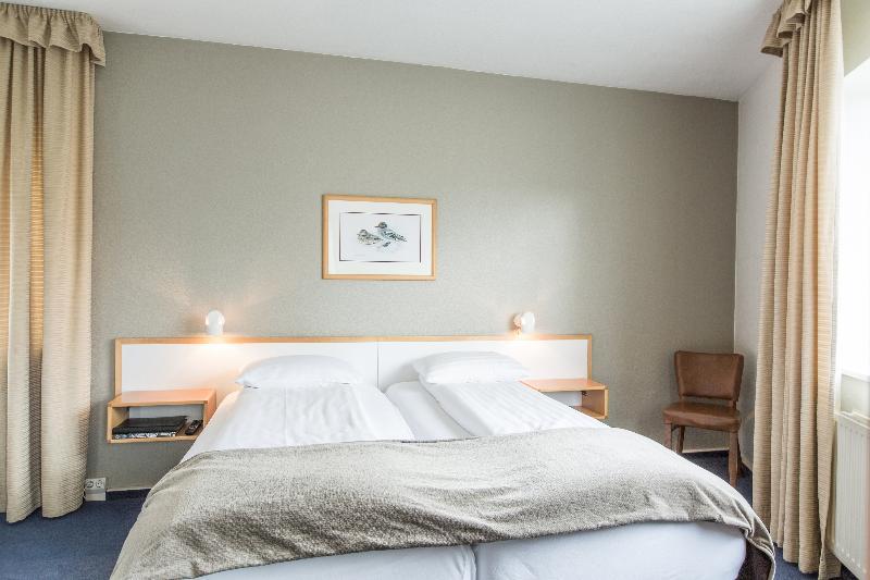 Hotel Nordurland By Keahotels Akureyri Bagian luar foto