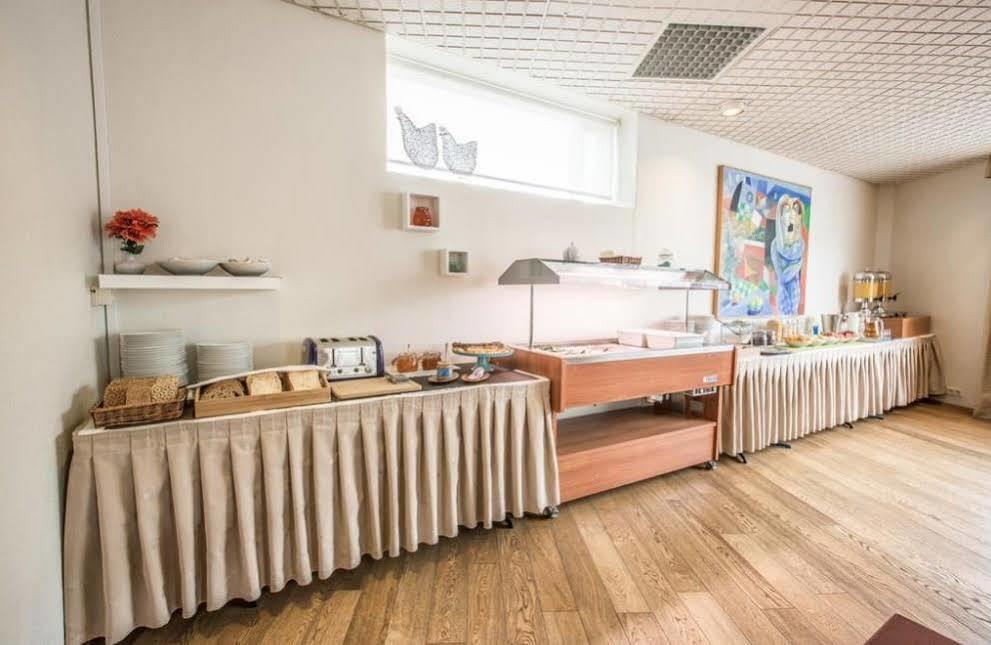 Hotel Nordurland By Keahotels Akureyri Bagian luar foto