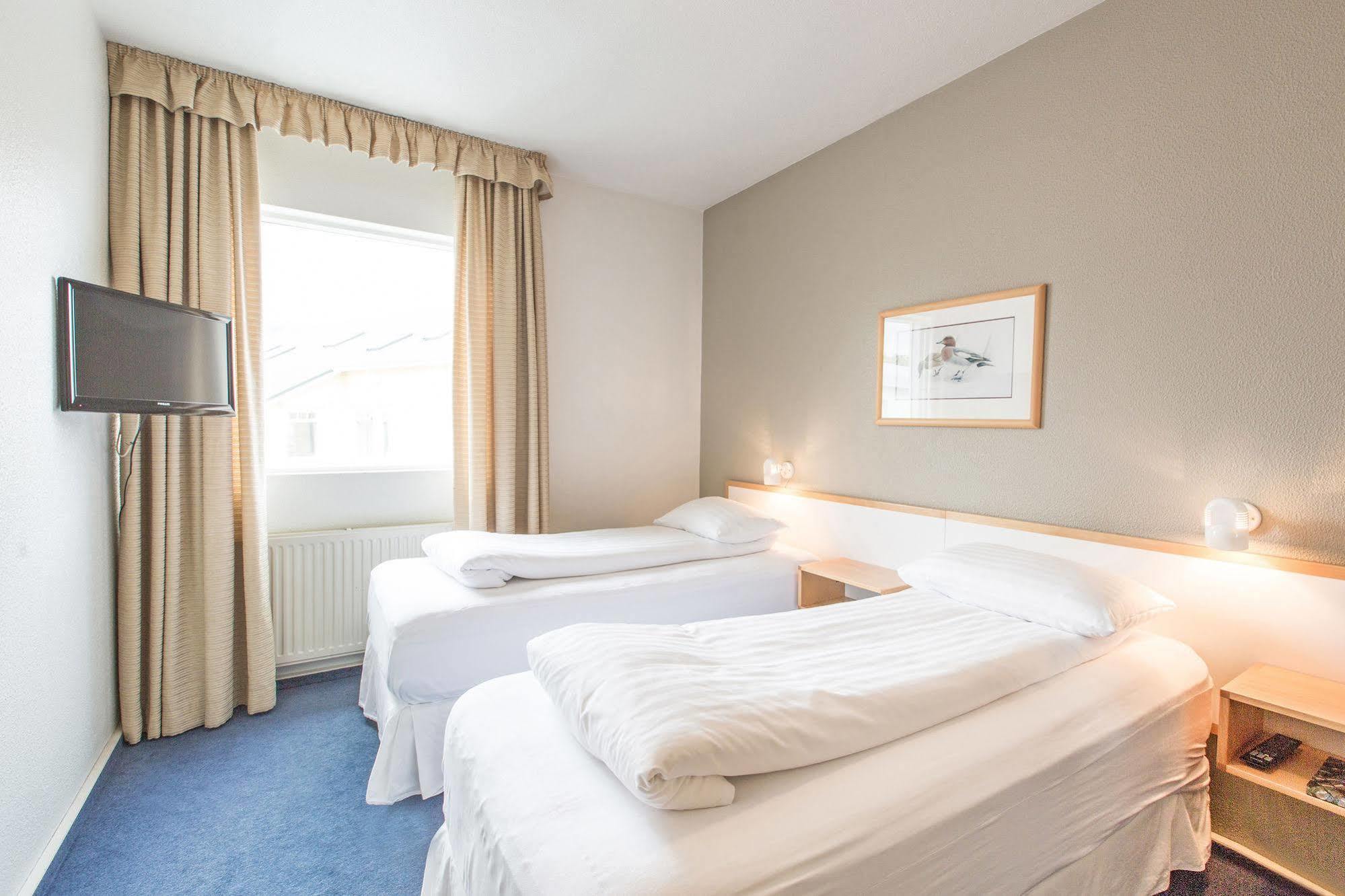 Hotel Nordurland By Keahotels Akureyri Bagian luar foto